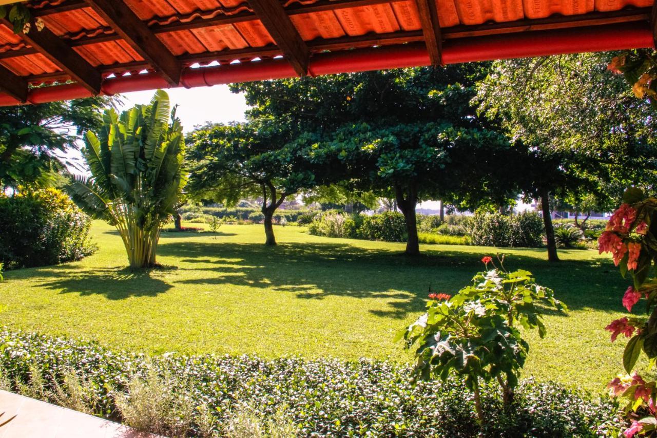 Ancha'S Oasis Hotel Maputo Bagian luar foto