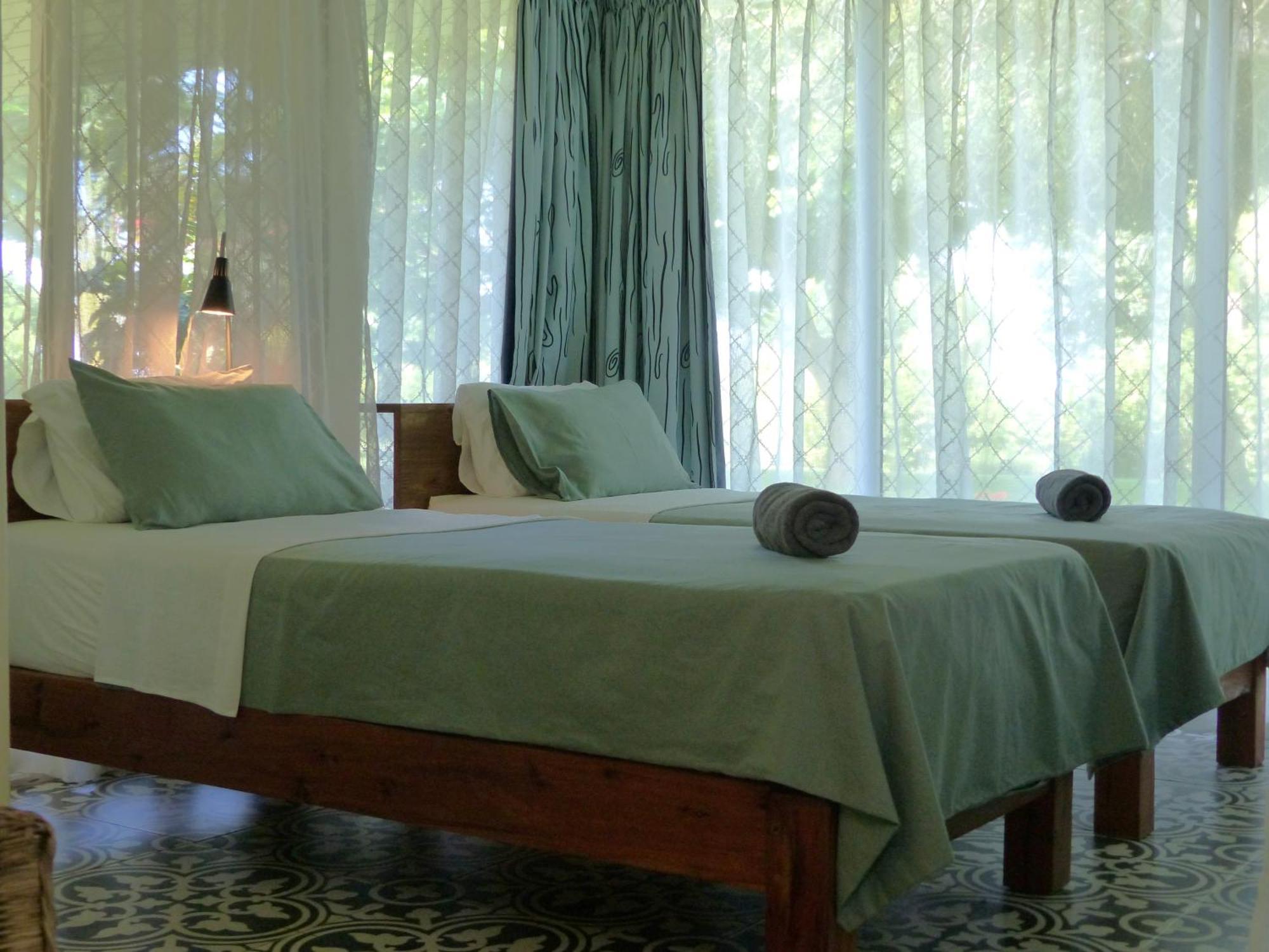 Ancha'S Oasis Hotel Maputo Bagian luar foto