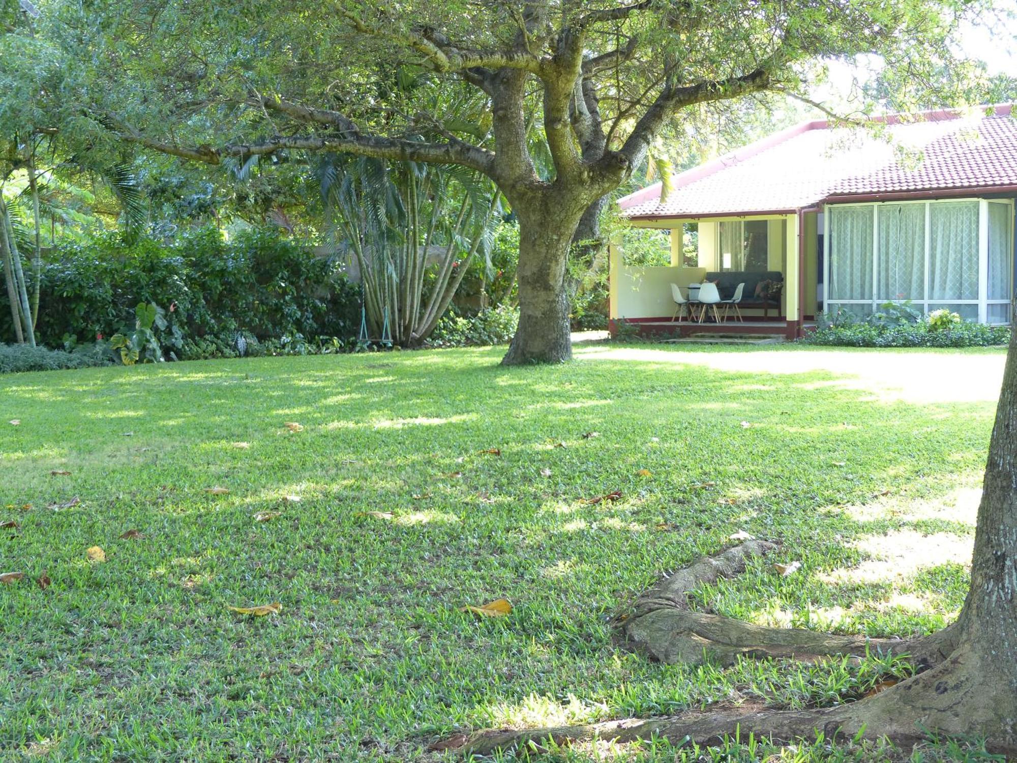 Ancha'S Oasis Hotel Maputo Bagian luar foto